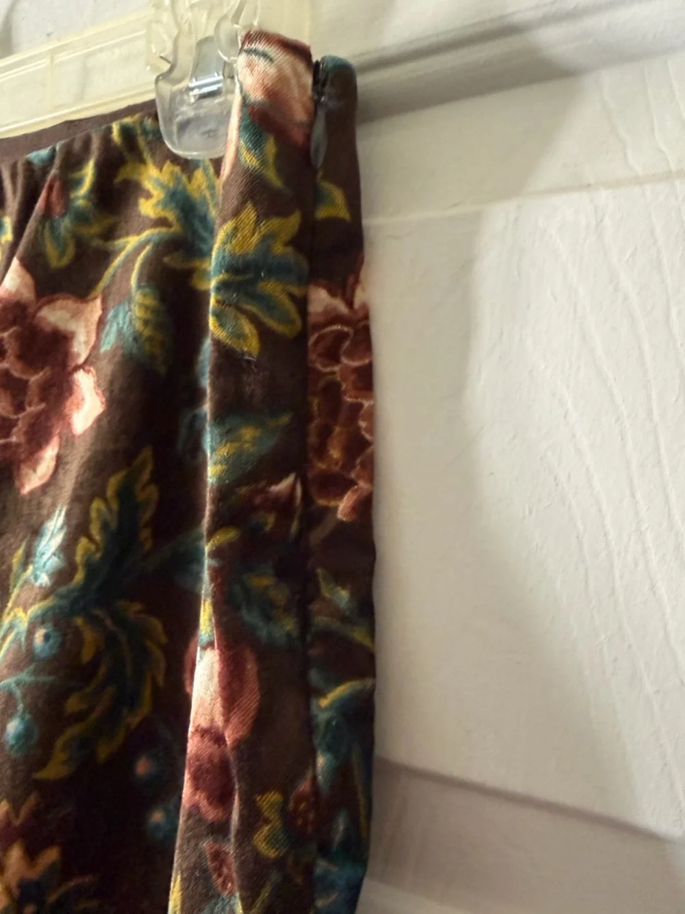 Tuckernuck Hazel Moonflower Velvet Ashford Pants. Size medium. - Picture 6 of 7